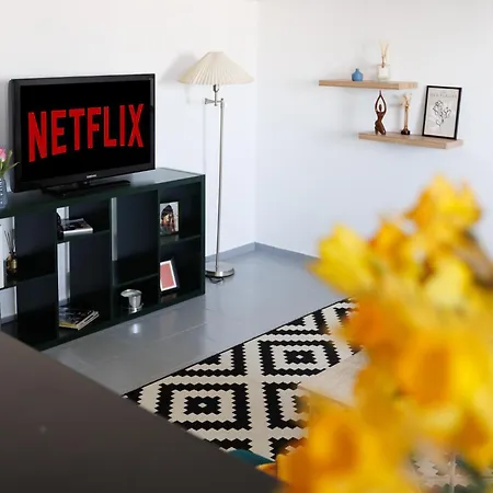 Sunset 12 Apartment *