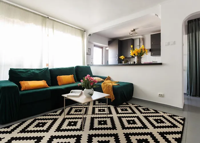 Sunset 12 * بوخارست