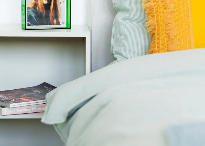 Sunset 12 بوخارست